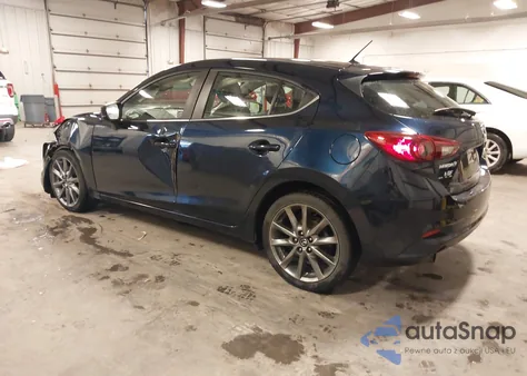 2018 Mazda Mazda3 Touring из США, поврежденный, VIN 3MZBN1L39JM257949